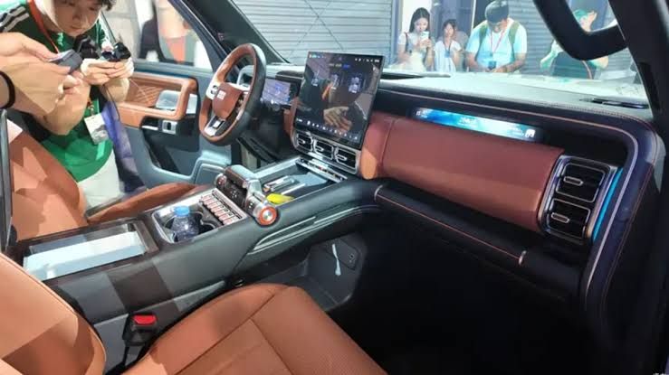 interior geely